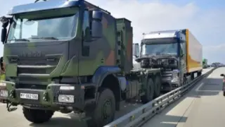Военен конвой пълзи по пътя от Бургас към Варна, какво се случва 