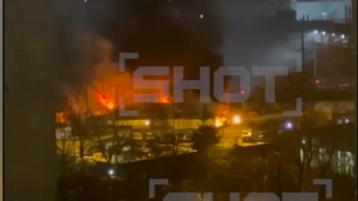 Експлозии и пожар в Москва, гори огромен хангар