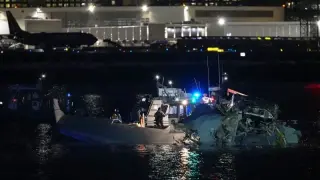 Нови шокиращи разкрития за хеликоптера, който се блъсна в самолет във Вашингтон 