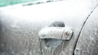Изпитани народни методи за размразяване на ключалката на колата зимата 