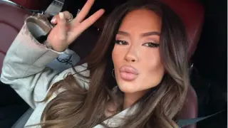 Нажежено! Тита разпали мрежата с кадри по бански Снимки 18+