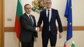 Министър Дилов разговаря с посланика на Азербайджан за развитие на търговските отношения и перспективите за инвестиции