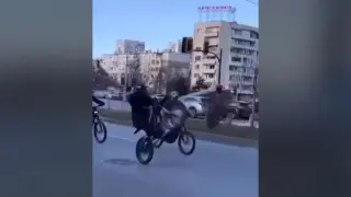 Младежи изправиха косите на столичани с безразсъдна изцепка ВИДЕО 