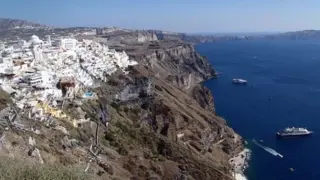 Външно с настойчив призив към българите на Санторини 