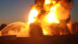 Дронове атакуваха Краснодарския район в Русия, гори нефтена база ВИДЕО