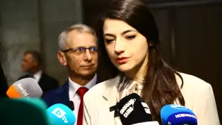 Лена отсвири Промяната, какво се случва