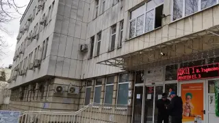 България трепери от страх: Пореден ужас с психично болна жена и нож!