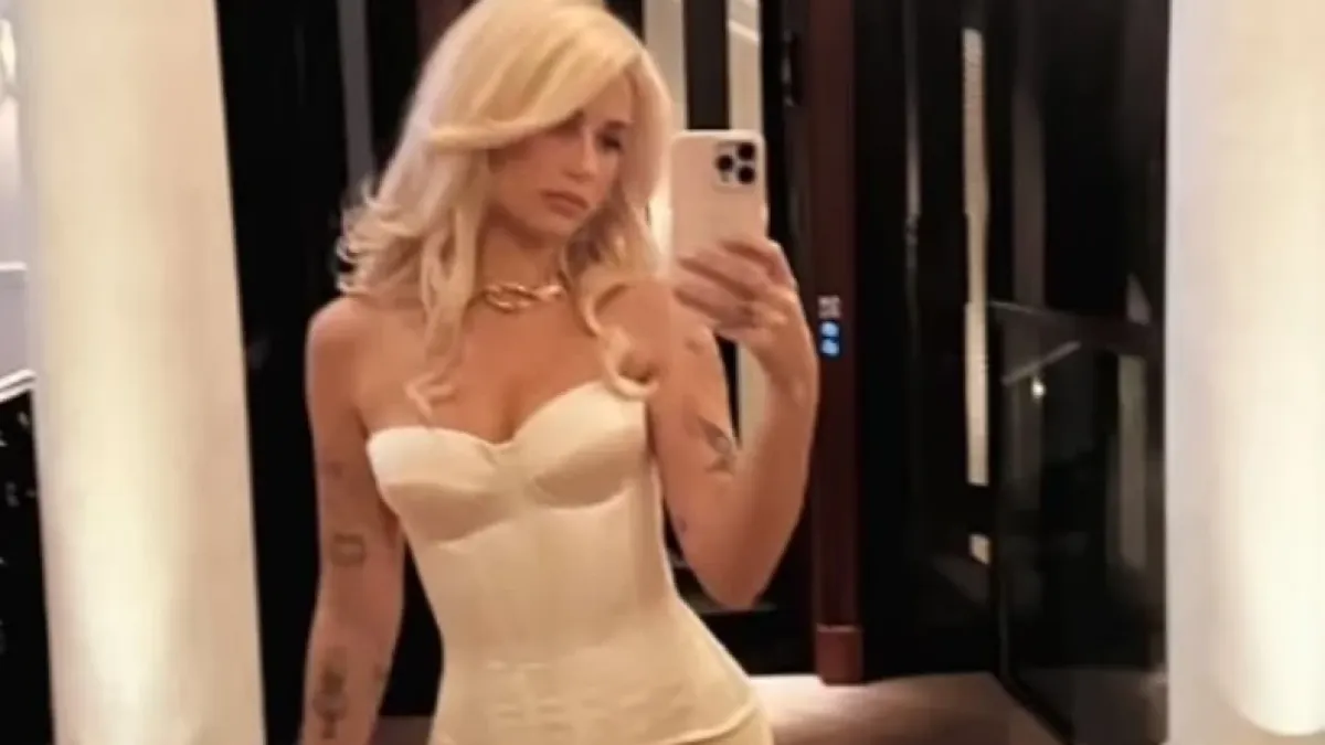 Сестрата на Кейт Мос нагорещи мрежата със секси визия ВИДЕО 18+