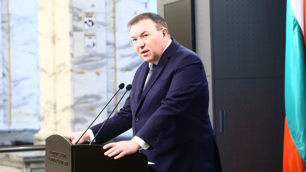 Проф. Ангелов за починалото бебе: Недопустимо е! 