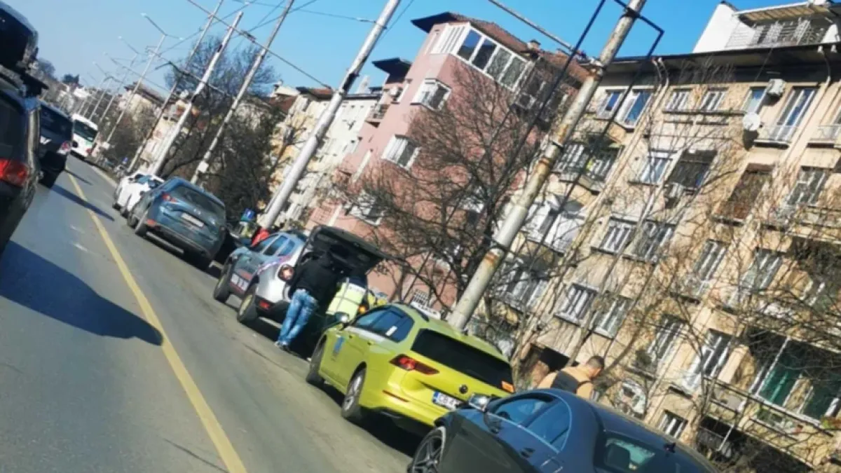 Първо в БЛИЦ! Зрелищно верижно меле на "Цариградско шосе", ад е СНИМКИ