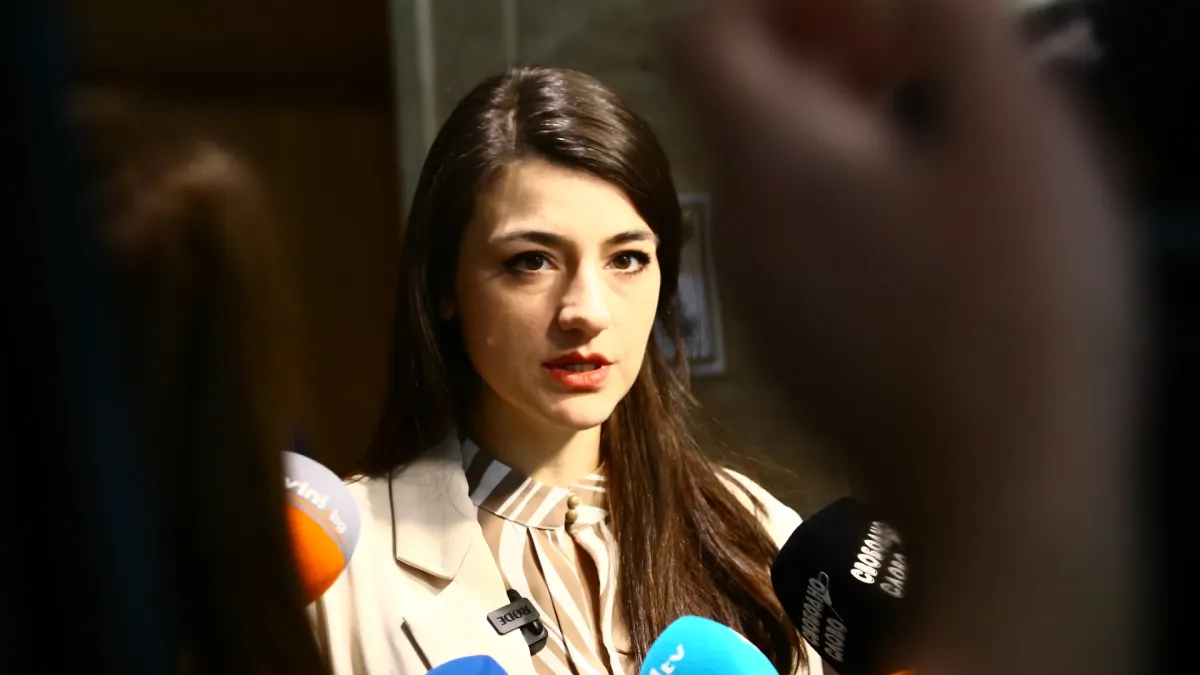 След обвинението: Лена се взе за Пепи Еврото