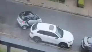 Опит за паркиране накара цялата мрежа да онемее ВИДЕО