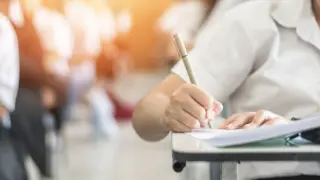 Грипът отпуска хватката си: Учениците от пет области се връщат в училище
