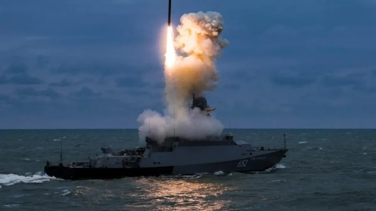 Дронове поразиха руски военни летища, ракети атакуваха Украйна ВИДЕО