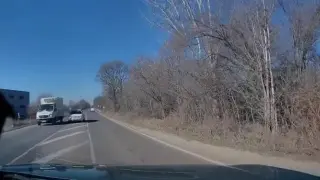 ВИДЕО: Ето защо не трябва да изпреварвате в кръстовище