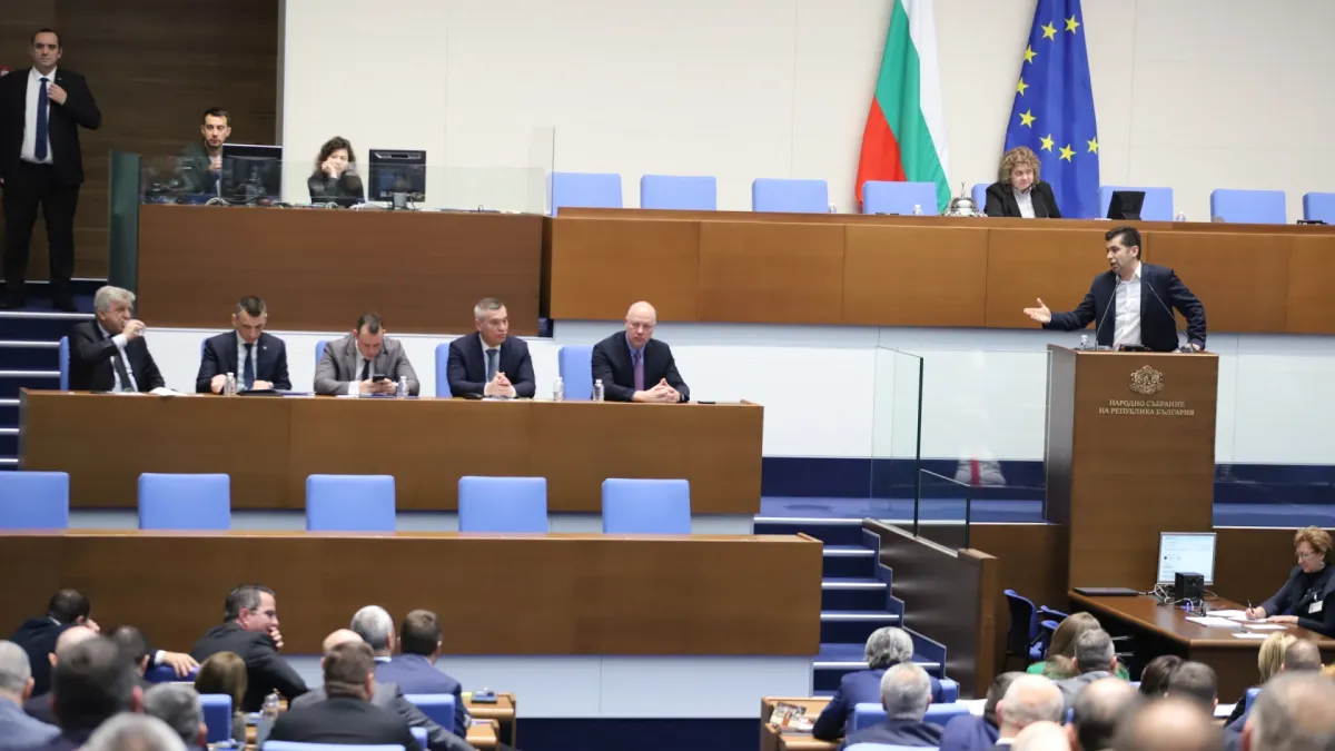 Инфарктно гласуване: Реши се съдбата на кабинета "Желязков" БЛИЦ Live 