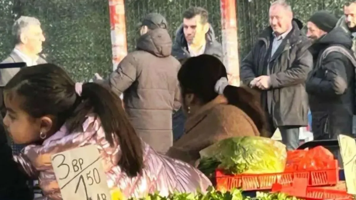 Петков заряза и партия, и парламент и хукна да... СНИМКИ 