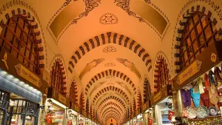 В Турция настръхнаха срещу спортен гигант заради облекло от свинска кожа 