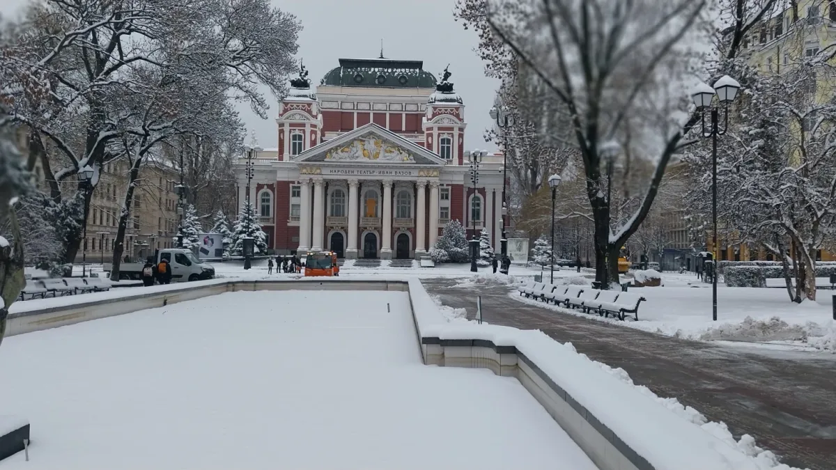 Парите свършиха: Театрите спират да работят!