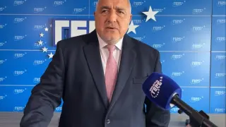 И Борисов със знакова реч заради Украйна, намеси Радев и удари по масата! БЛИЦ Live