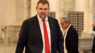 Пеевски: Правителството иска да ореже пенсиите! Няма да допуснем това!