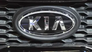Kia: С тази нова кола ще прекратим продажбите на Golf и Octavia СНИМКИ