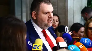 Делян Пеевски: Прокопиев е слуга на Борисов, виждал съм го в кабинета му да прави това! БЛИЦ Live