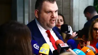 Пеевски с мигновена реакция след обрата в управляващата коалиция за пенсиите