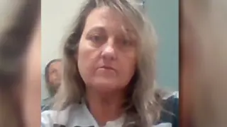 53-г. помощник-учителка е правила секс с тийнейджър в училище СНИМКИ