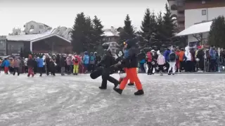 Скиорите побесняха в Банско: Платихме 200 евро карти за цялото семейство, чакаме 2 часа