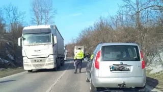 Шофьор на турски автобус блокира трафика към Хаинбоаз СНИМКА