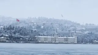 Невероятно, но факт! Никой не очакваше такава гледка насред Истанбул по време на снежния ад