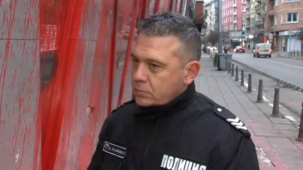 Полицай, пострадал на кървавия протест на "Възраждане": Не виждам разярена тълпа за първи път, но... ВИДЕО