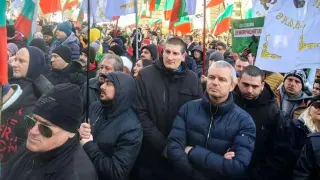 "Жените и децата назад, ще нападаме"! Диана Дамянова разкри какво е видяла на 20 метра от погрома на "Възраждане" 