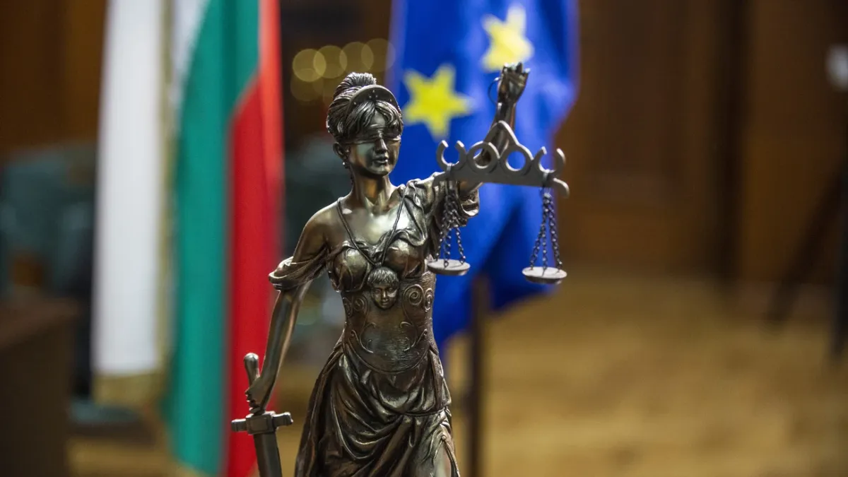 Сарафов ще иска имунитети на депутати заради погрома пред ЕК в София