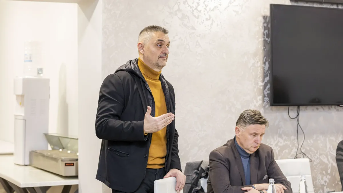 Народният представител Кирил Добрев проведе среща с кметове и общински съветници в Петрич