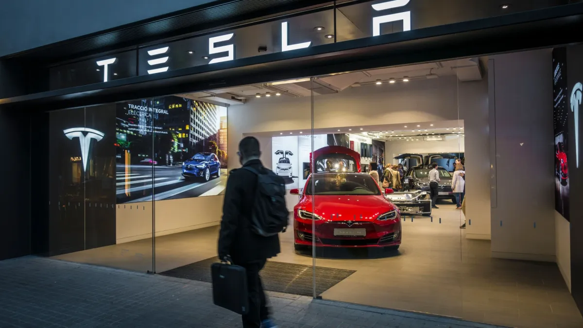 Tesla изкара на пазара модела си с най-голям пробег