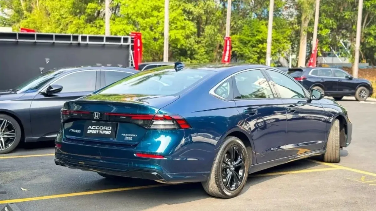 Представиха новата Honda Accord, ето как се е променил популярният седан СНИМКИ