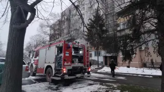 Огнен ад в Русе! Буйстващ наркоман подпали собствения си апартамент, а майка му... ВИДЕО