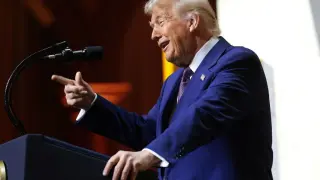 Тръмп с призив за уволненията: Използвайте скалпел, а не брадва