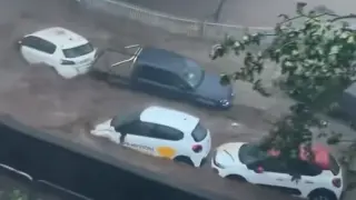 Апокалипсис удари френски остров, стотици хиляди са без ток и вода, има и жертви ВИДЕО