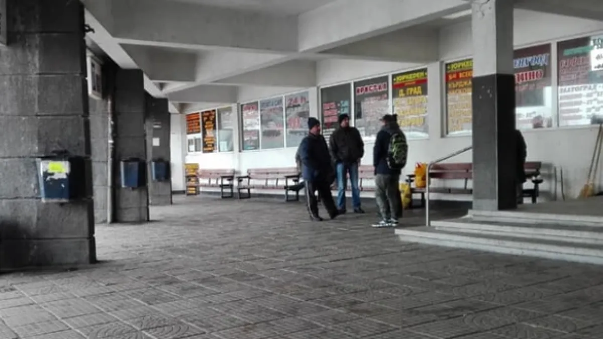 Мъката на гурбетчията: На тръгване пиян просяк ни заплашва, в Германия ни скъсаха от...