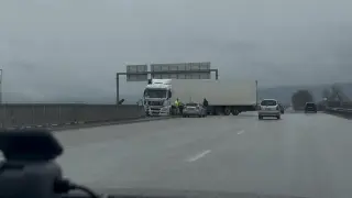 ТИР катастрофира жестоко в София, последва бесен скандал във... ВИДЕО