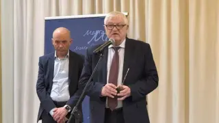 Инж. Петър Кънев отличи компания от малкия и среден бизнес с награда „Златна мартеница“