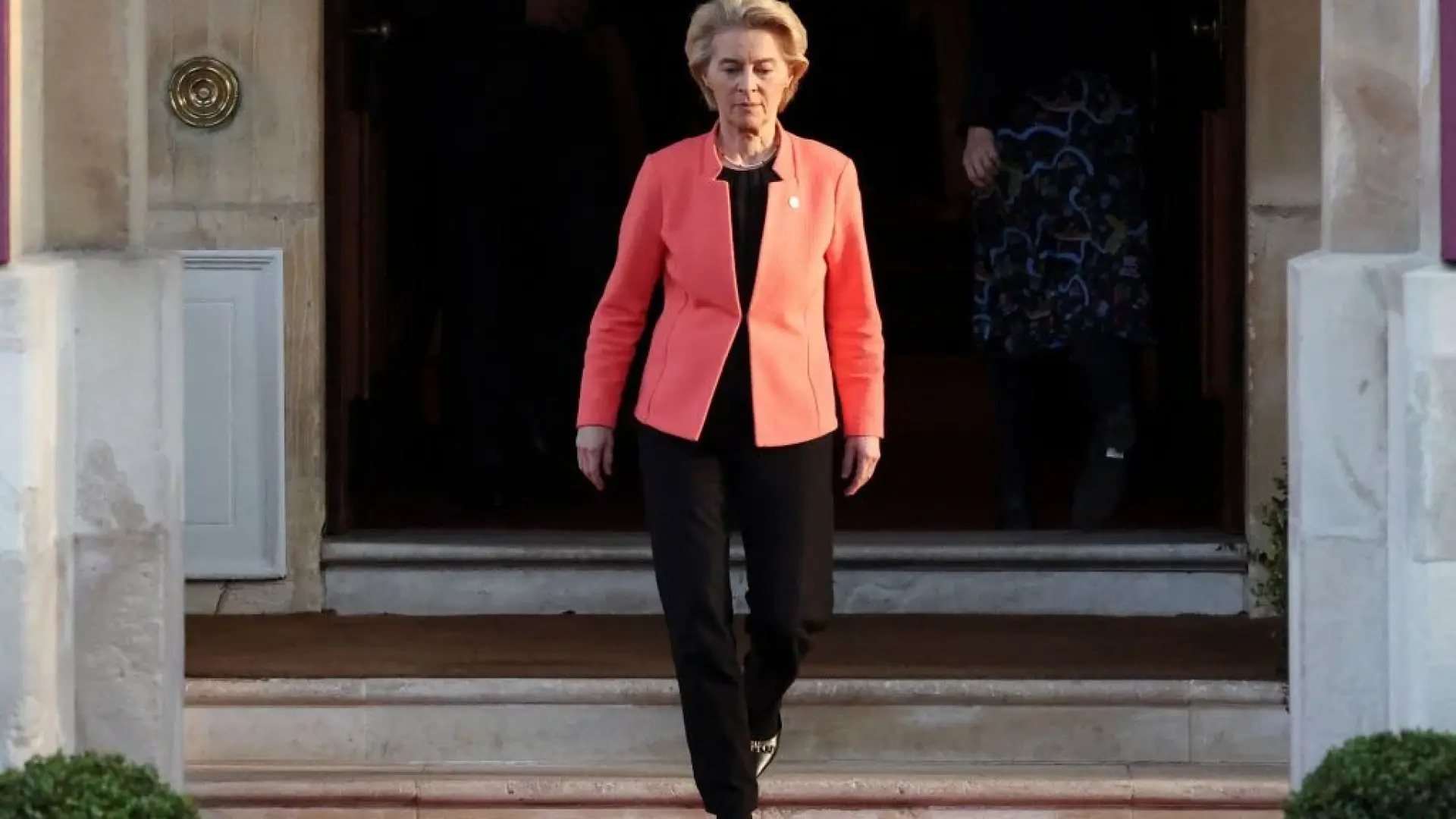 Извънредно! Решиха съдбата на Фон дер Лайен!