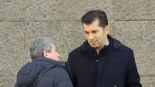 Петков и Тошко Йорданов се засякоха край парламента, последвалото смая всички СНИМКИ 