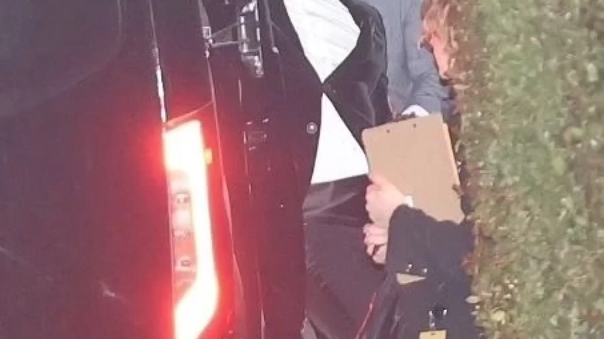 Пиян на кирка! Краката на Джеф Безос не го държат на афтърпартито на „Оскарите“ СНИМКИ