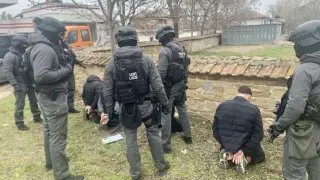 Нови разкрития за свирепата банда с чужденци, вгорчила живота на родни бизнесмени СНИМКИ