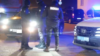 Страшен екшън в Одрин: Турски полицаи стреляха по колата на българин, а той и аверът му... СНИМКИ