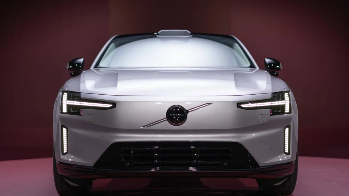 В свой собствен клас – представяме изцяло новото, изцяло електрическо Volvo ES90